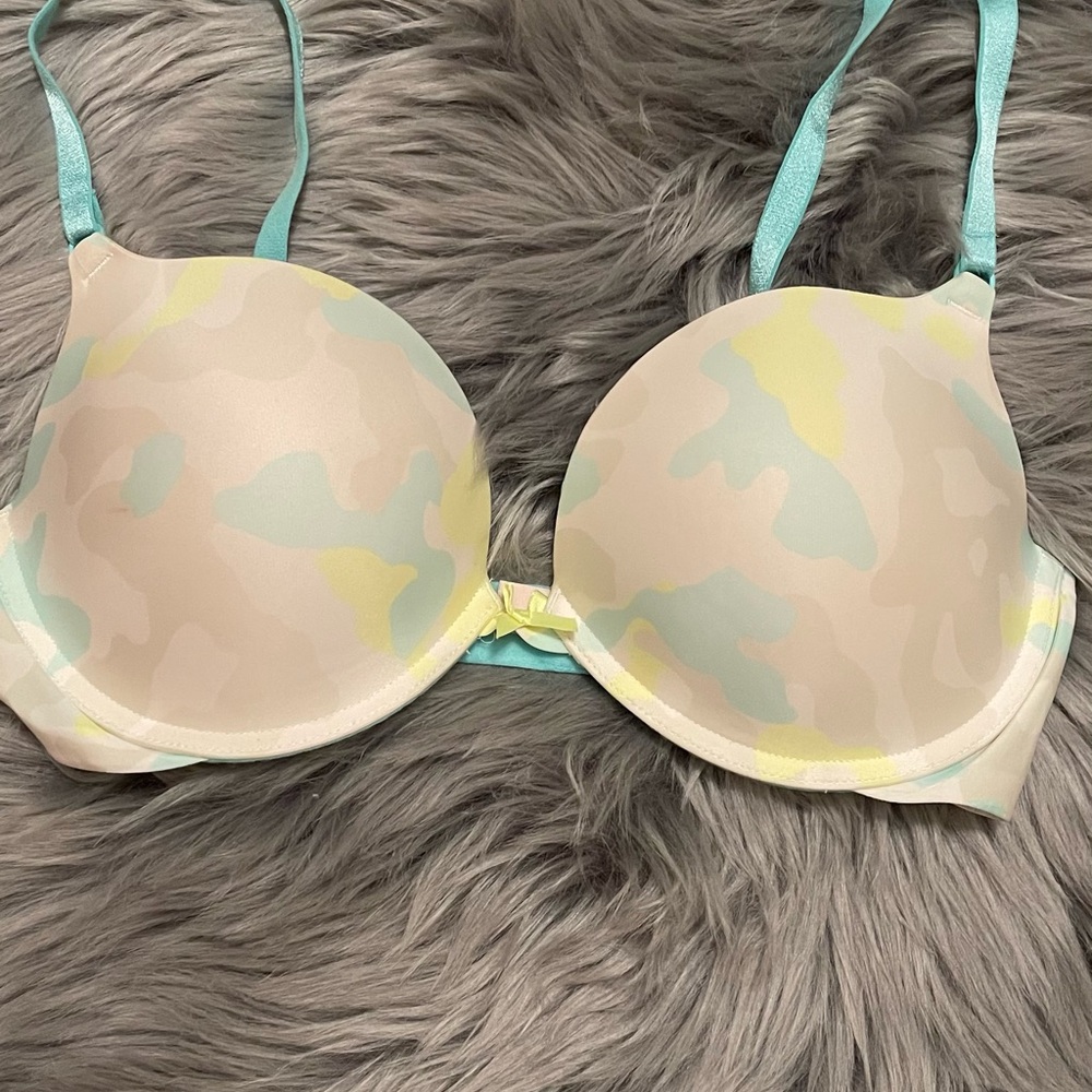 Victoria's Secret Camouflage Bra in Cream and Light Blue 34D Push Up